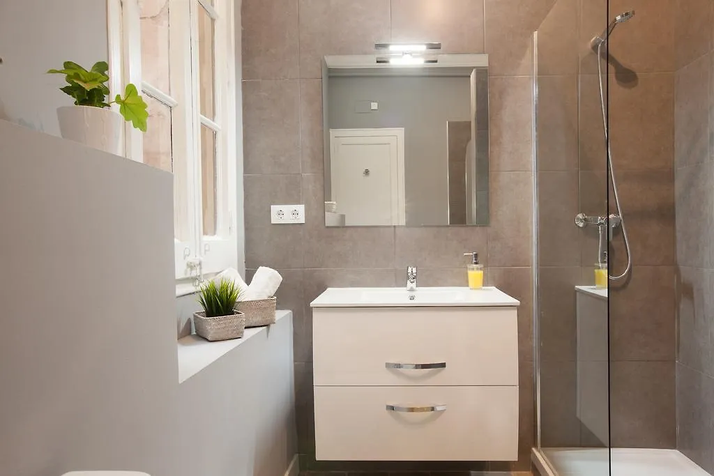 Enjoy Apartments Sofia Barcelona 0*,